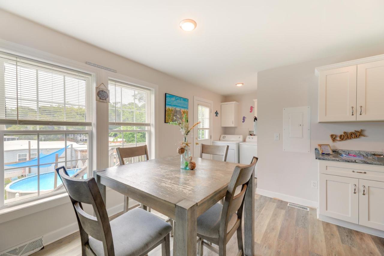 Coastal Emerald Isle Retreat With Deck And Grill! エクステリア 写真