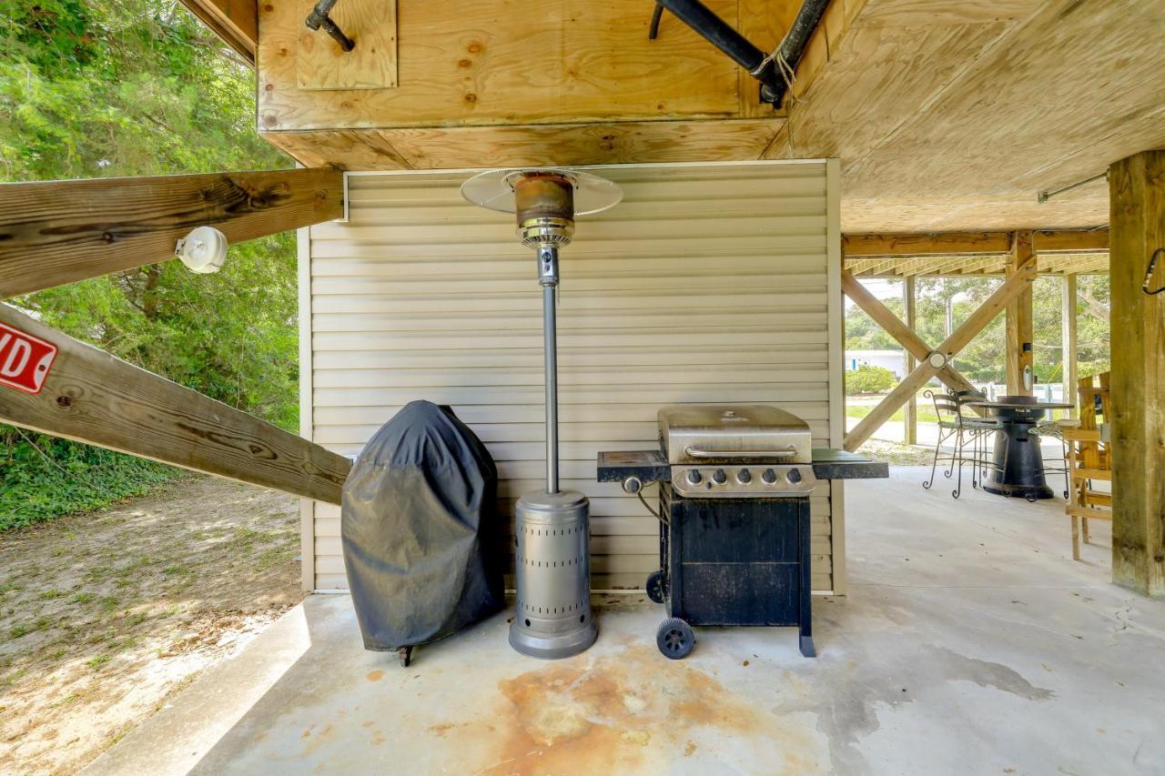 Coastal Emerald Isle Retreat With Deck And Grill! エクステリア 写真