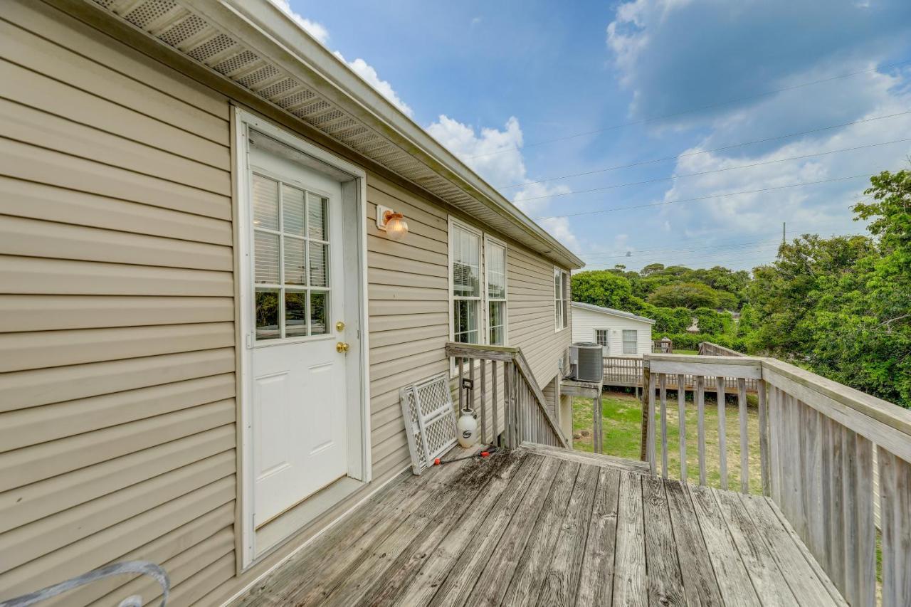 Coastal Emerald Isle Retreat With Deck And Grill! エクステリア 写真