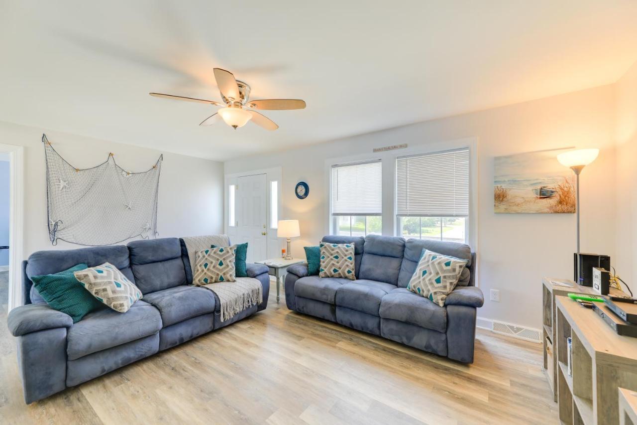 Coastal Emerald Isle Retreat With Deck And Grill! エクステリア 写真